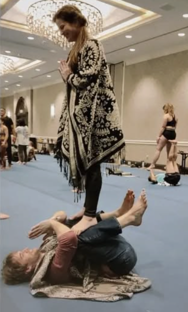 AcroYoga convention